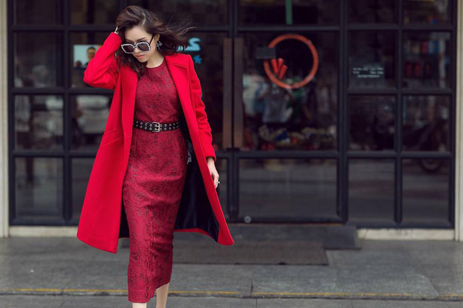 Vẻ đẹp của nữ MC sexy nhất VTV từng lọt top 15 Hoa Hậu Hoàn Vũ Vẻ đẹp của nữ MC sexy nhất VTV từng lọt top 15 Hoa Hậu Hoàn Vũ